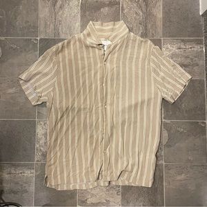 Striped beige button up vacation t shirt